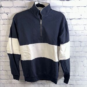 ✨ Brandy Melville 1/4 Zip Sweatshirt - Navy and White